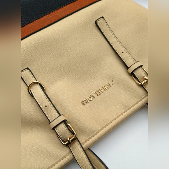 Michael Kors Tote - Picture 3 of 4